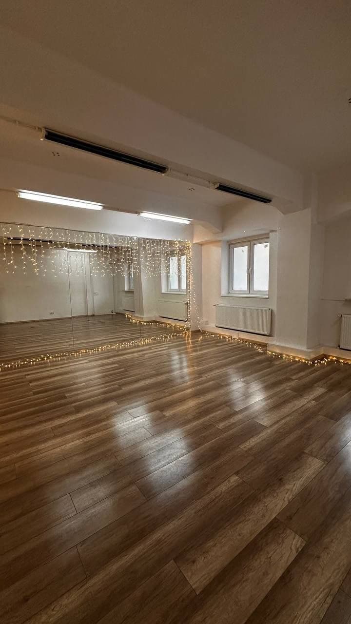 Sala bez rur - przód